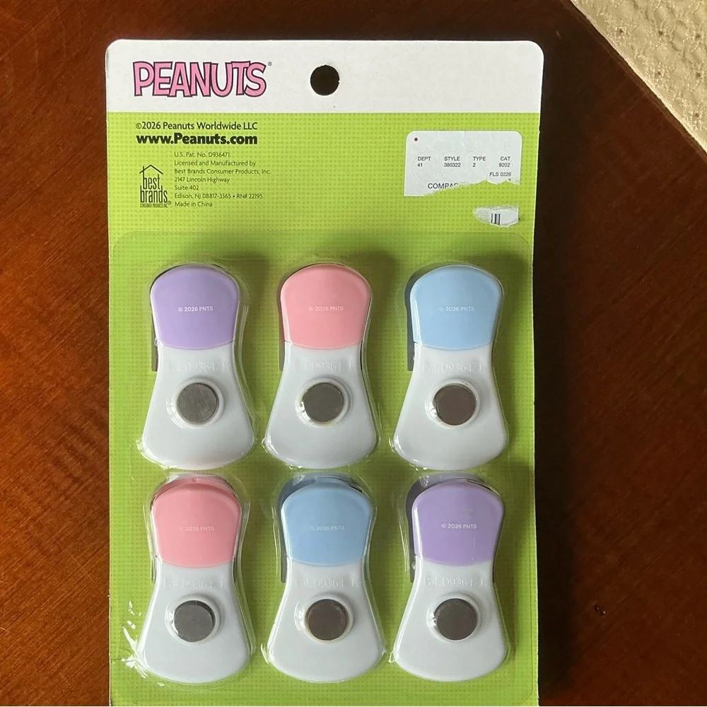 Peanuts Snoopy Spring Chip Clips NWT